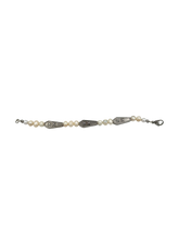 Load image into Gallery viewer, COFFIN PEARLS BRACELET
